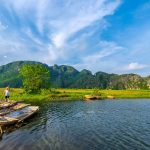 Ve-dep-khu-du-lich-Van-Long-Ninh-Binh